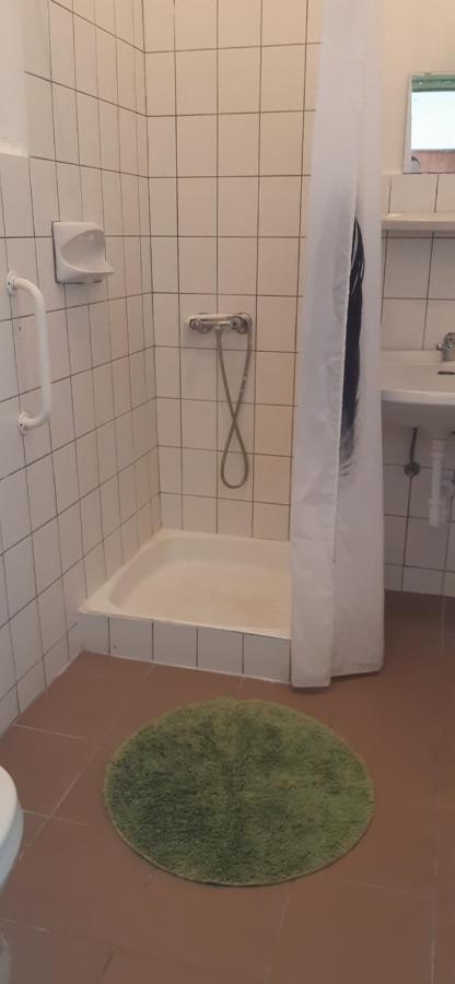 Aqua Hostel Шиофок Экстерьер фото