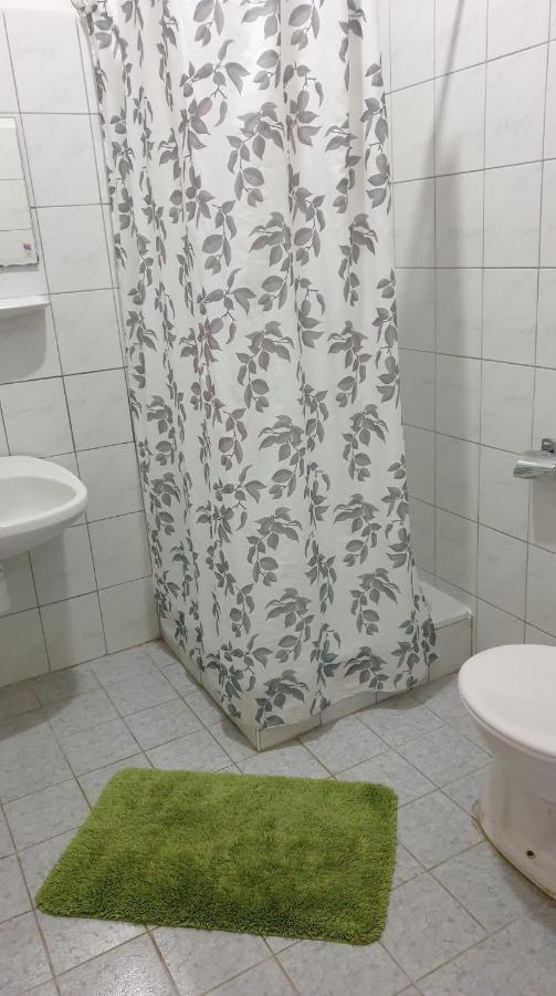 Aqua Hostel Шиофок Экстерьер фото